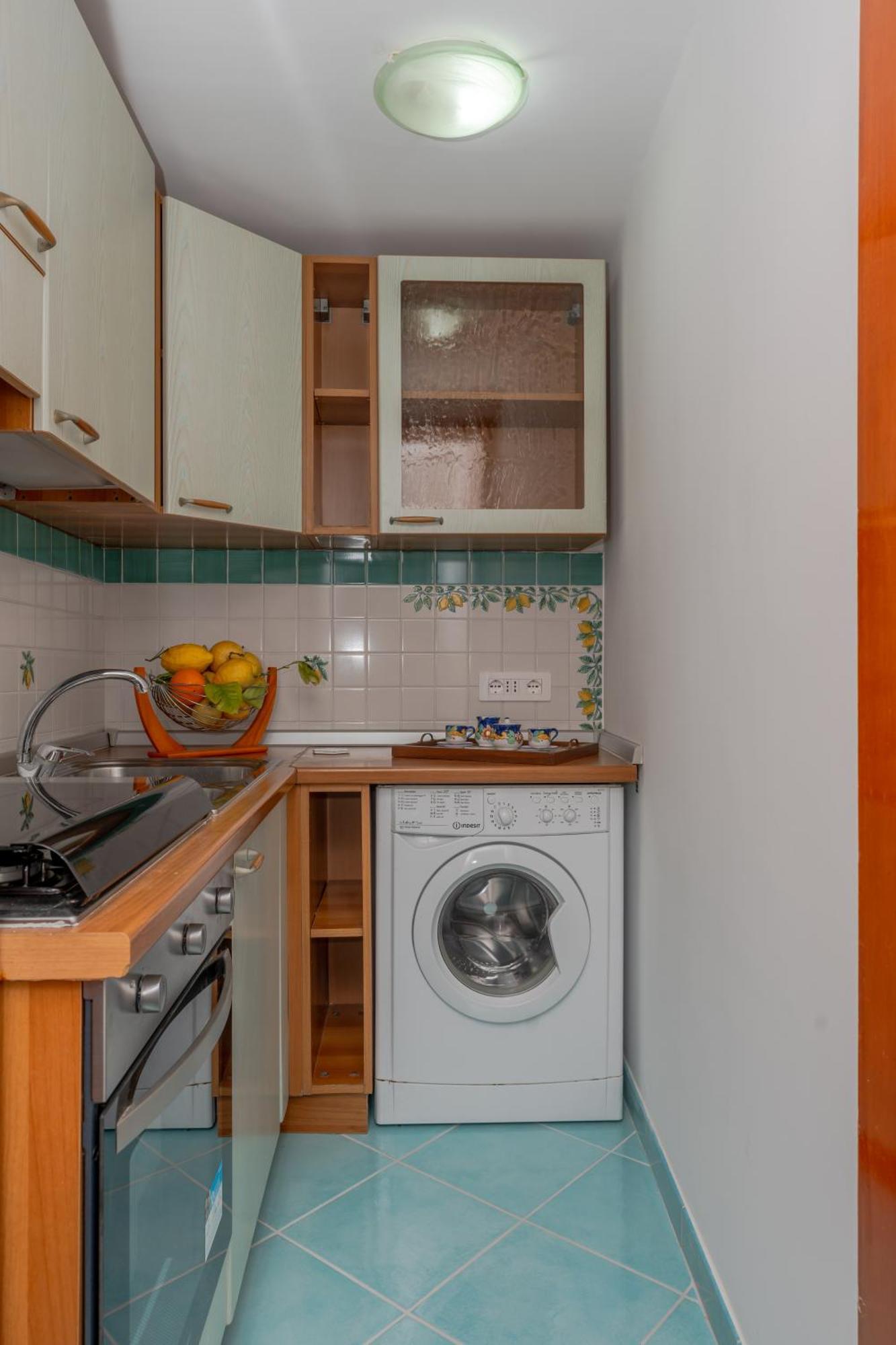 Вилла Little House Минори Экстерьер фото